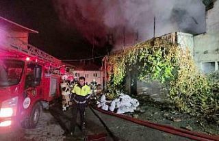 Kütahya’da 2 katlı binada çıkan yangın korkuttu