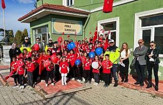 Kütahya’da jandarma ekipleri miniklerin Cumhuriyet...