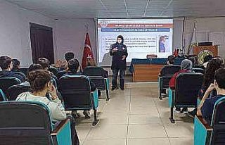 Lise öğrencilerine ilkyardım semineri