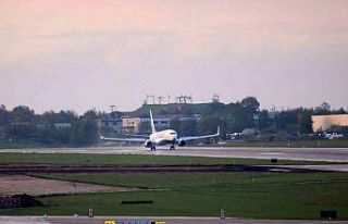 Litvanya’daki Vilnius Havalimanı meteoroloji balonları...