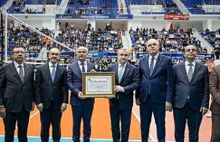 Malatya’da Bakan Bak’a hemşehrilik beratı