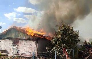 Malatya’da korkutan ev yangını