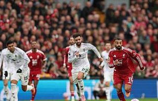 Manchester United, Liverpool deplasmanında galip