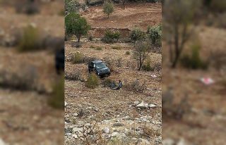 Mardin’de kontrolden çıkan otomobil şarampole...