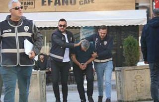 Markette çocuğunu tekmeleyen baba tutuklandı