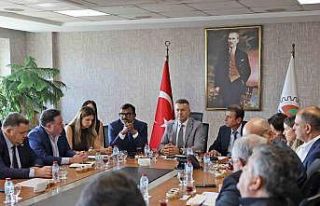 Mersin’de limandaki tarifeler konuşuldu