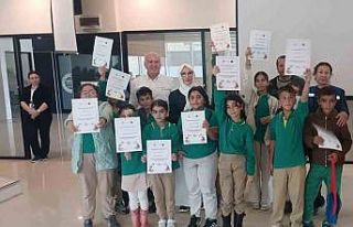 Minik tadımcılara zeytinyağı eğitimi