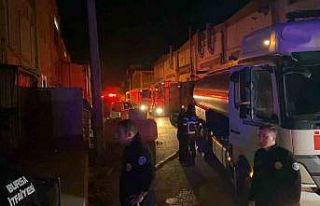 Mobilya imalathanesinde korkutan yangın