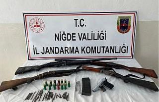 Niğde’de ruhsatsız silah operasyonu: 2 kişiye...