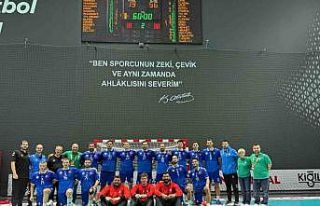 Nilüfer Belediyespor yoluna kayıpsız devam ediyor