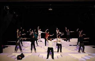 Nilüfer Kent Tiyatrosu iftiharla sunar: ’Lüküs...