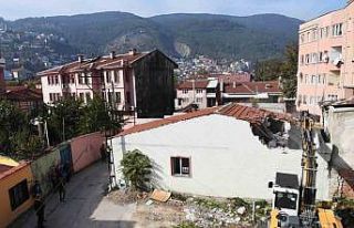 Osmangazi’de tarihi koruyan yıkım