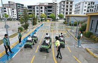 Osmaniye’de çocuklar trafik kurallarını eğlenerek...