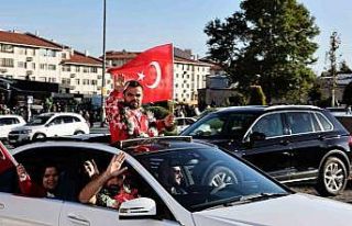 Para Halter dünya şampiyonuna konvoylu karşılama