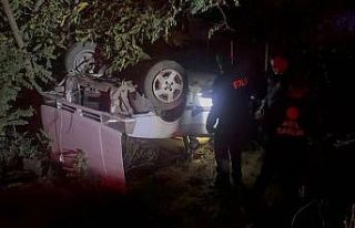 Polisten kaçan otomobil şarampole uçtu: 2 yaralı