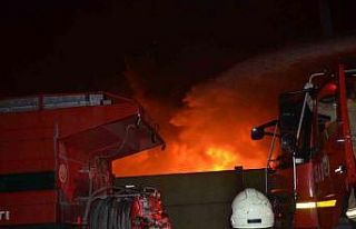 Samsun Bafra OSB’de geri dönüşüm tesisinde yangın