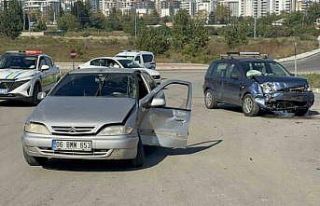 Samsun’da 2 otomobil çarpıştı: 2 yaralı