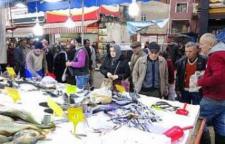 Samsun’da hamsi ve istavrit 75 TL