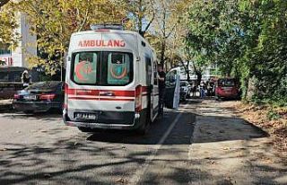 Seyir halindeyken önündeki araca çarpan sürücü...