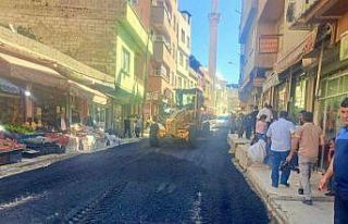 Siirt’te Sakıp Beygo Caddesi’nde asfalt çalışması...