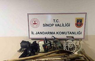 Sinop’ta kaçak kazıya suçüstü: 8 kişi yakalandı