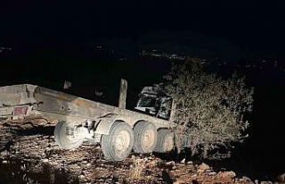 Şırnak’ta tır şarampole yuvarlandı: 1 ölü
