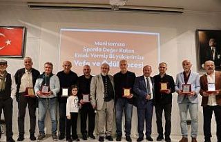 Spora katkı sunan 78 isme plaket