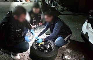 Stepneye zulalanmış uyuşturucu ele geçirdi: 2...