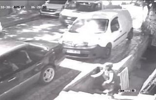 Sultangazi’de paletleri kamyonete yükleyip çaldılar:...