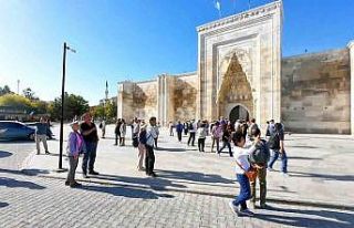 Sultanhanı Kervansarayı yerli ve yabancı turistlerin...