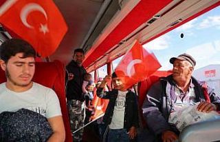 Suriyelilerin ülkelerine geri dönüşü sürüyor