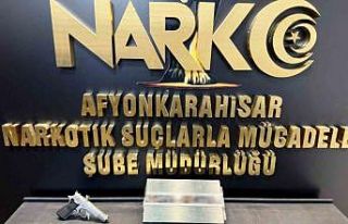 Tabanca ve uyuşturucu maddeyle yakalanan şahıs...