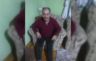 Tali yoldan ana yola bağlanmak isteyen otomobil ile...