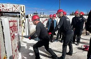 Tekirdağ’da AFAD ekiplerinden kentsel arama kurtarma...