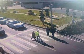 Trafik polisinden örnek davranış