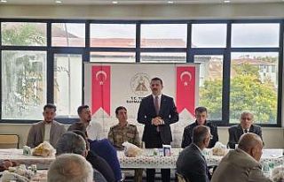 Tutak İlçe Kaymakamı Coşkun, muhtarlarla buluştu