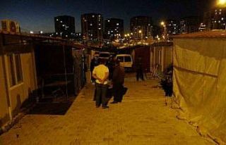 Tuvalette silahlı saldırıya uğradı