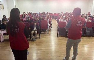 Üniversite öğrencileri gençlik merkezlerine davet...