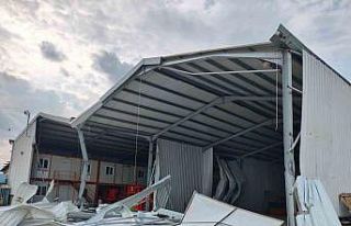 Ürünlü’de iki kaçak yapı yıkıldı