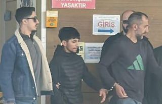 Uyuşturucu satıcıları suçüstü yakalandı