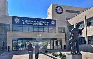 Uyuşturucu ticareti suçundan aranan şahsı polis...