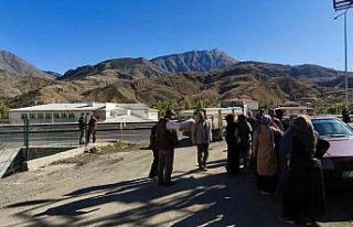 Uzundere’de yol mağduriyeti: 200 metrelik mesafe...