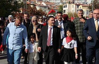 Vali Çiçek daveti çevirmedi anaokulu öğrencilerinin...