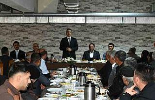 Vali Çiçek, muhtarlarla bir araya geldi