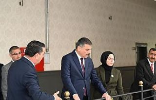 Vali Çiftçi brifing aldı