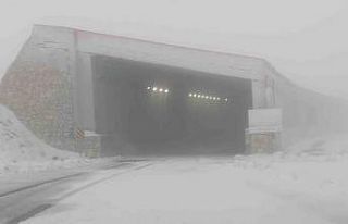 Van-Bahçesaray yolu üzerindeki Karabet Geçidi’ne...