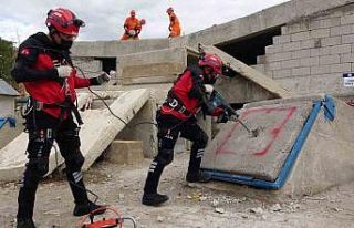 Van’da 7.2’lik depremin yıl dönümünde gerçeği...