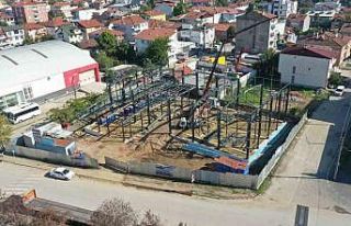 Vezirçiftliği Kapalı Spor Salonu’nda çalışmalar...