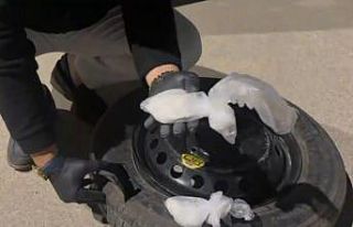 Yedek lastikten uyuşturucu çıktı: 2 tutuklama