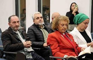 Yerel yazar ve şairler fuarda sahneye çıktı
